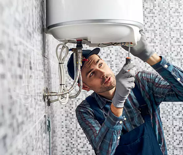 Expert Plumber for Hot Water Tank Maintenance in Plantation, FL: Schedule Reliable Maintenance Services with Us